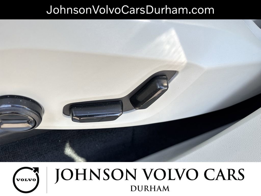 Used 2024 Volvo XC90 B5 Core w/ Protection Package Premier image 14