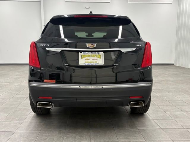 Used 2017 Cadillac XT5 Luxury w/ Driver Awareness Package FWD image 3