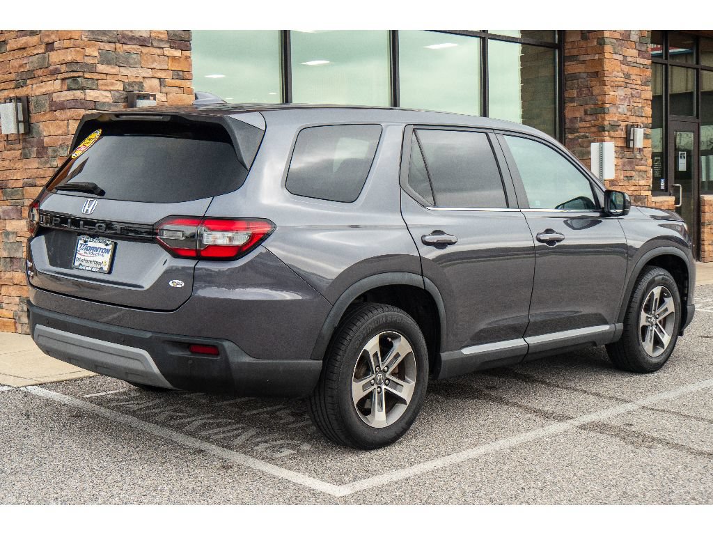 Used 2024 Honda Pilot EX-L image 3