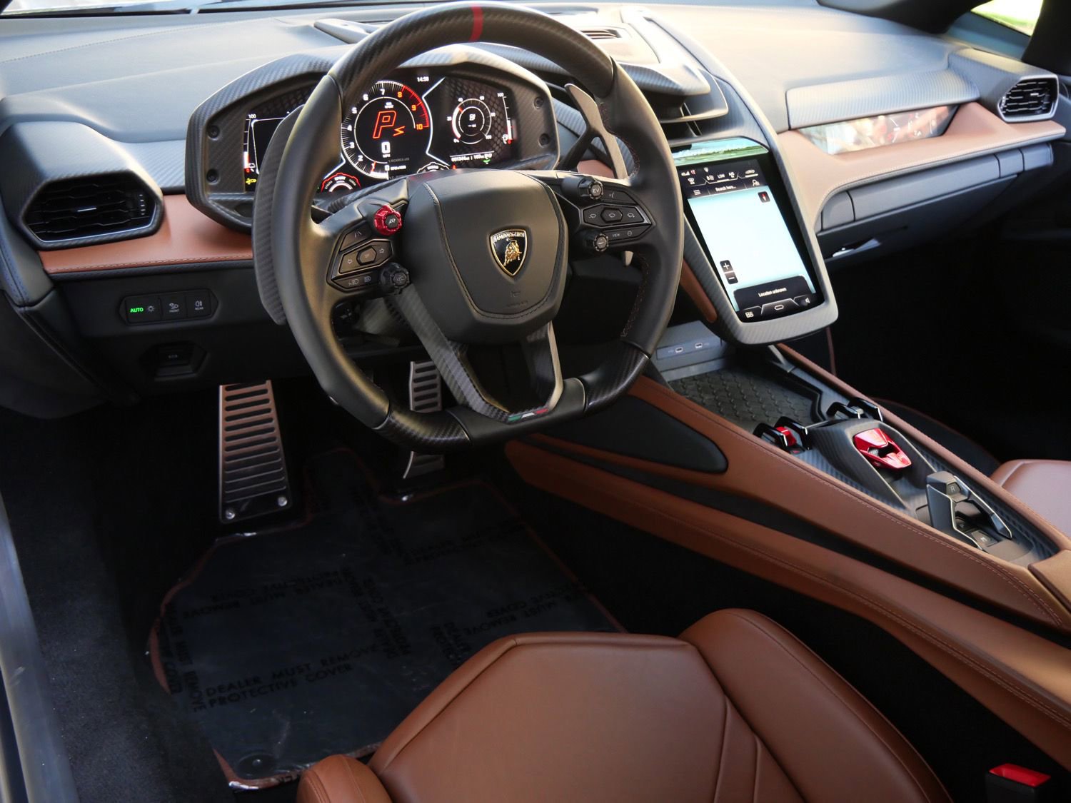 Used 2024 Lamborghini Revuelto AWD/4WD image 24