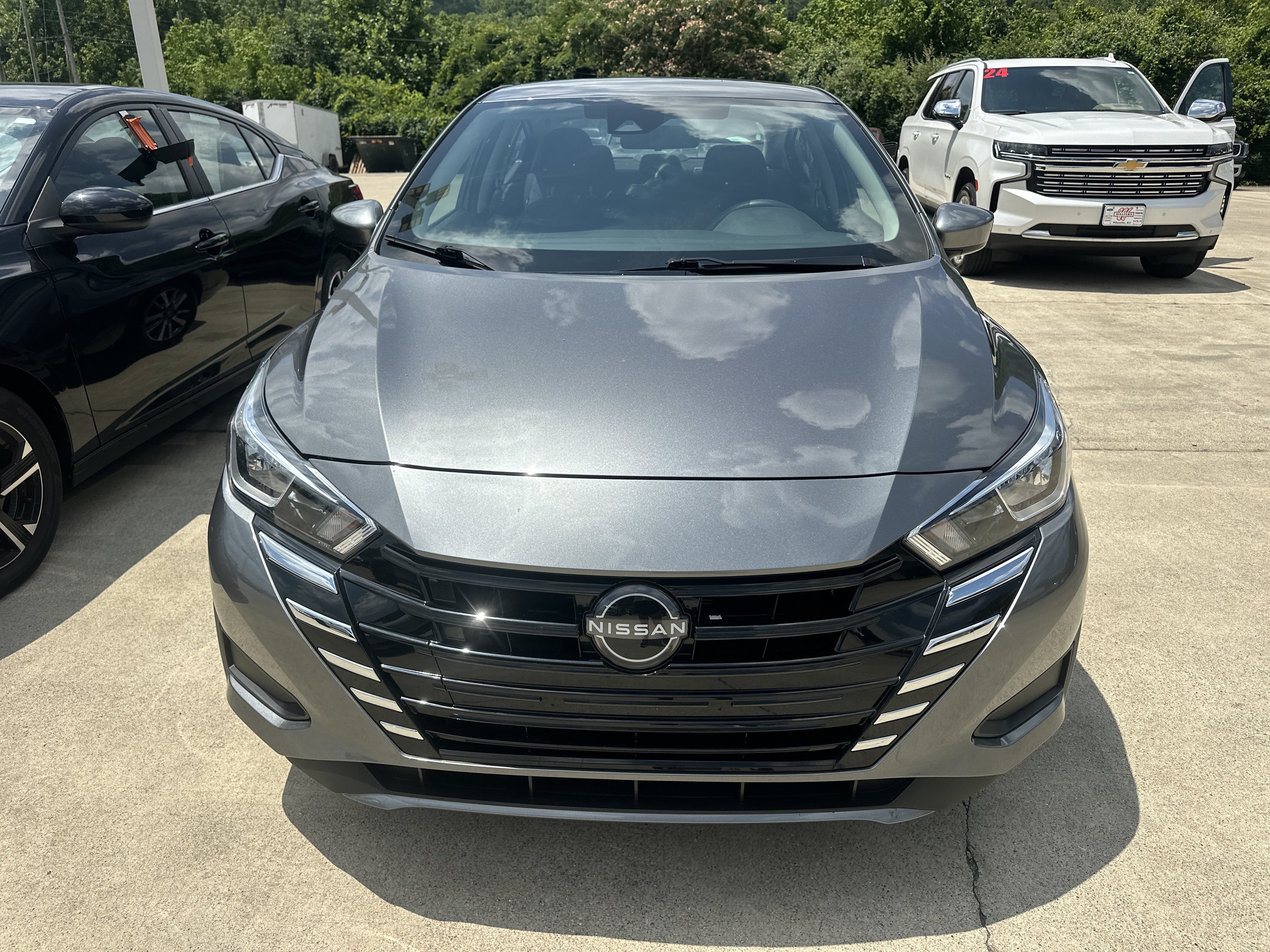 Used 2023 Nissan Versa SV FWD image 7