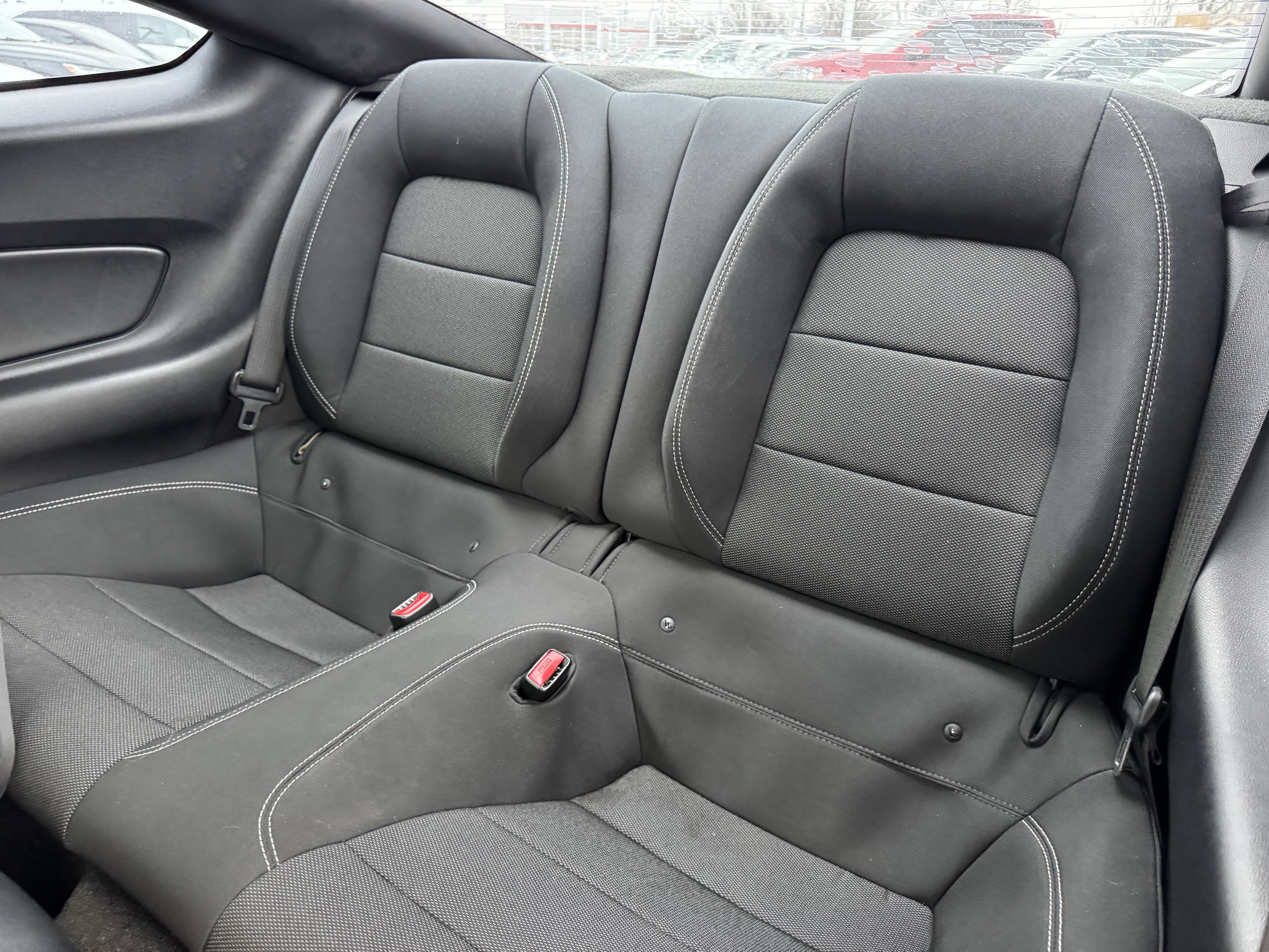 Used 2017 Ford Mustang Coupe image 27