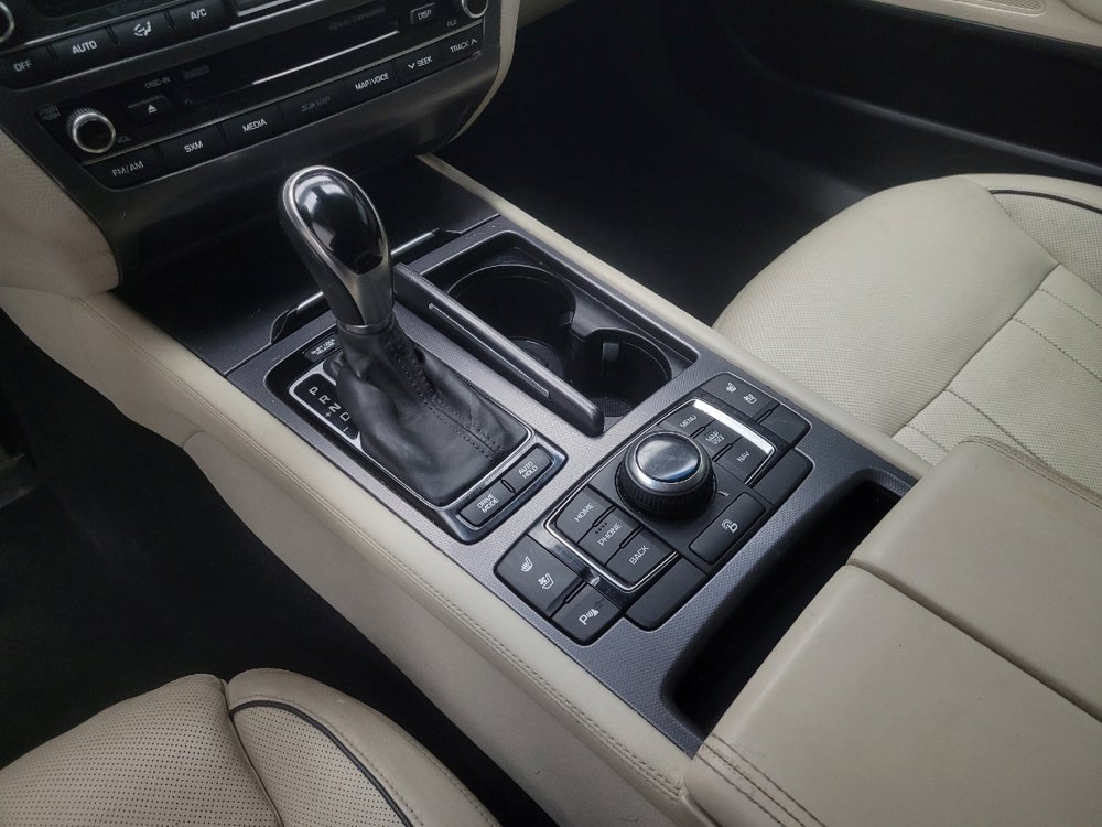 Used 2015 Hyundai Genesis 3.8 w/ Option Group 04 RWD image 26