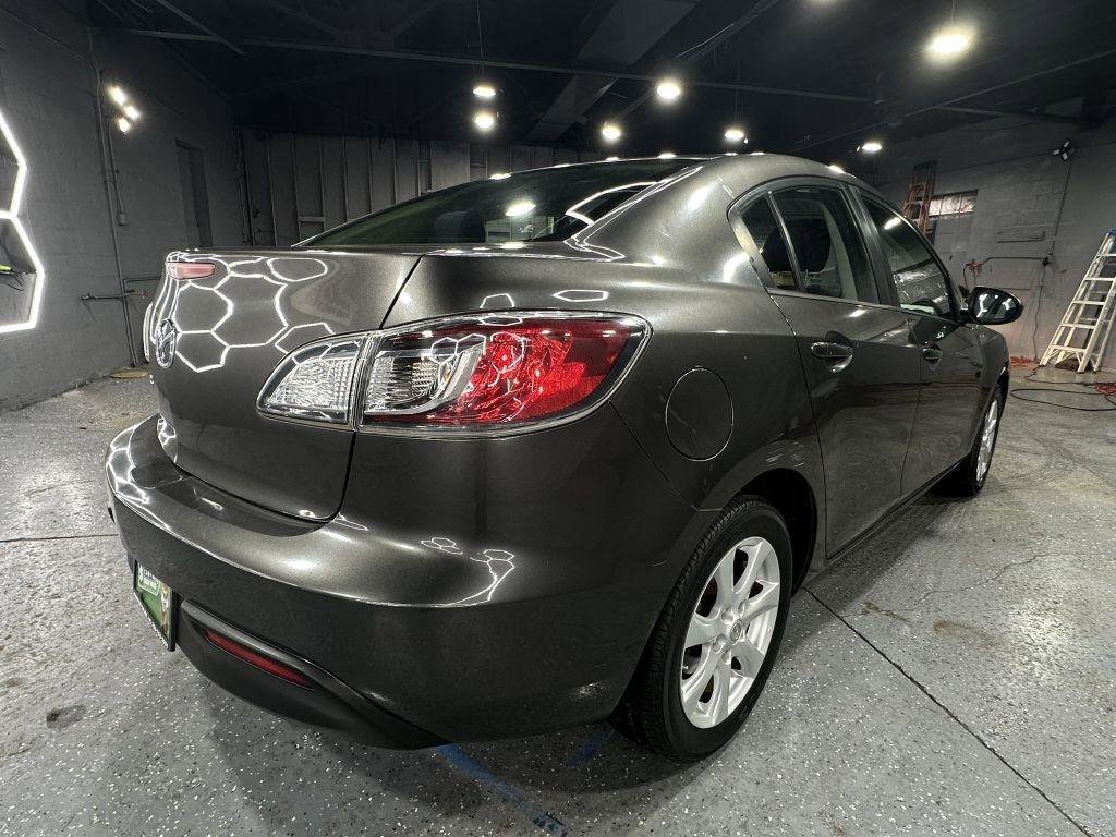 Used 2010 MAZDA MAZDA3 i Touring FWD image 5