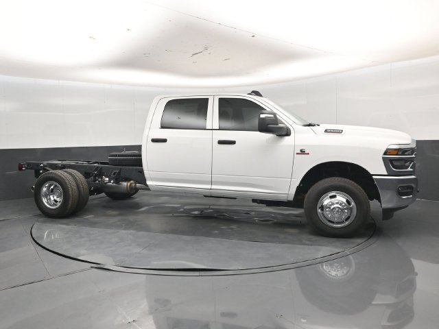 New 2026 RAM 3500 Tradesman w/ Chrome Appearance Group A AWD/4WD image 33