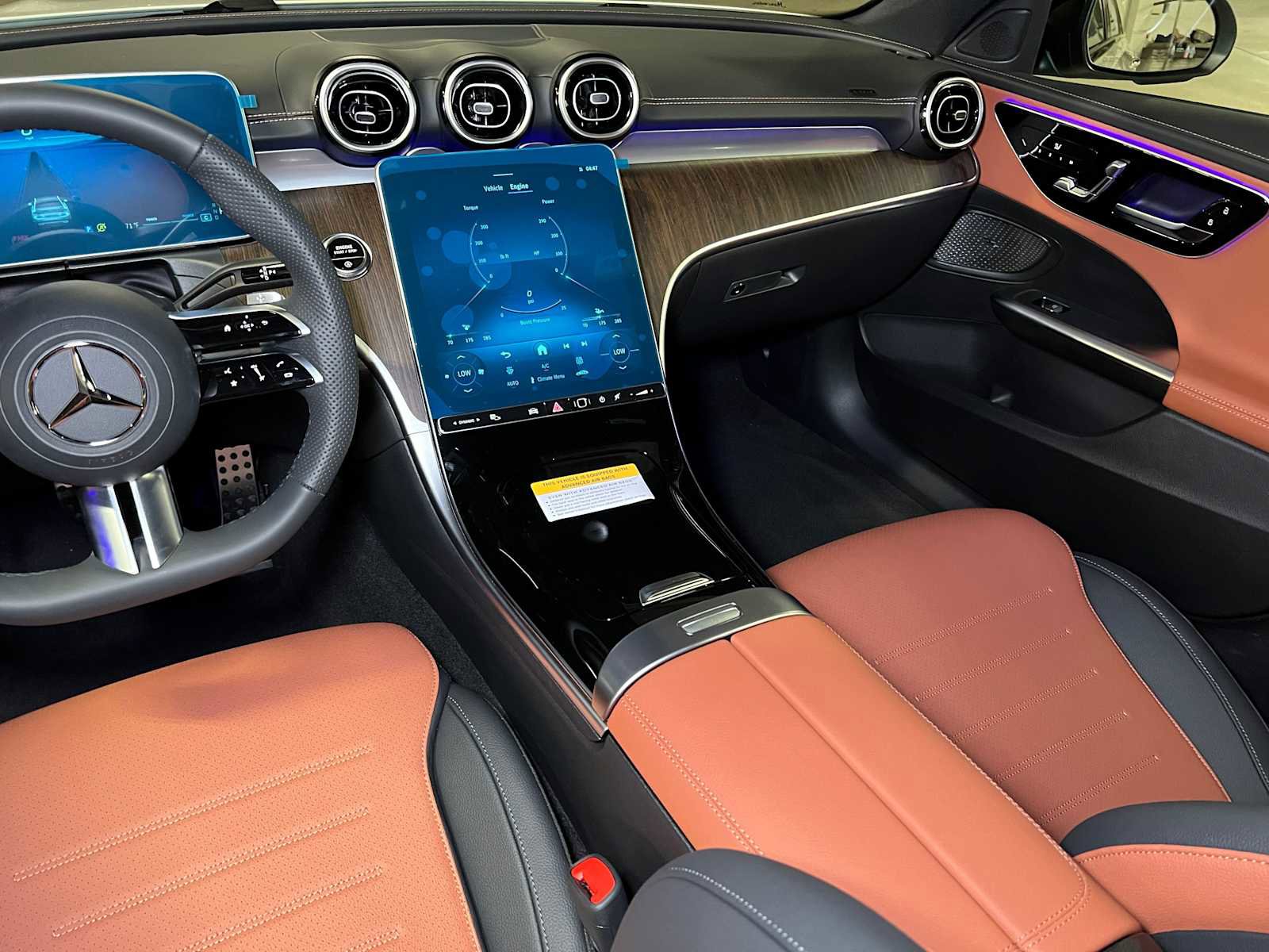 Used 2025 Mercedes-Benz C 300 4MATIC Sedan image 32