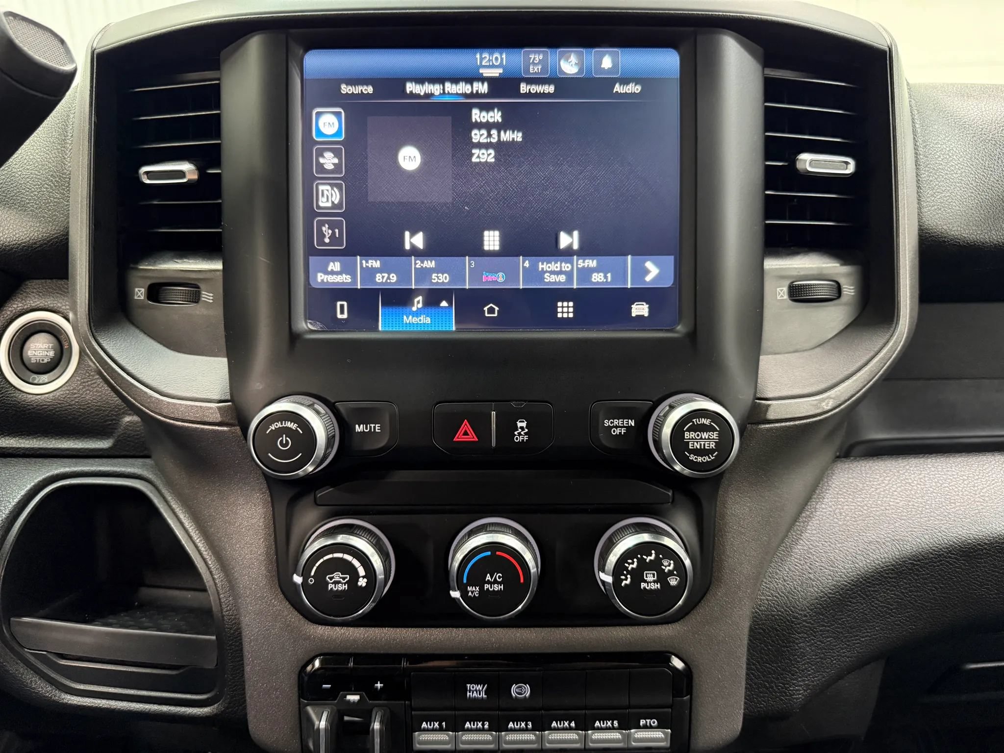 Used 2022 RAM 3500 Tradesman w/ Chrome Appearance Group AWD/4WD image 21