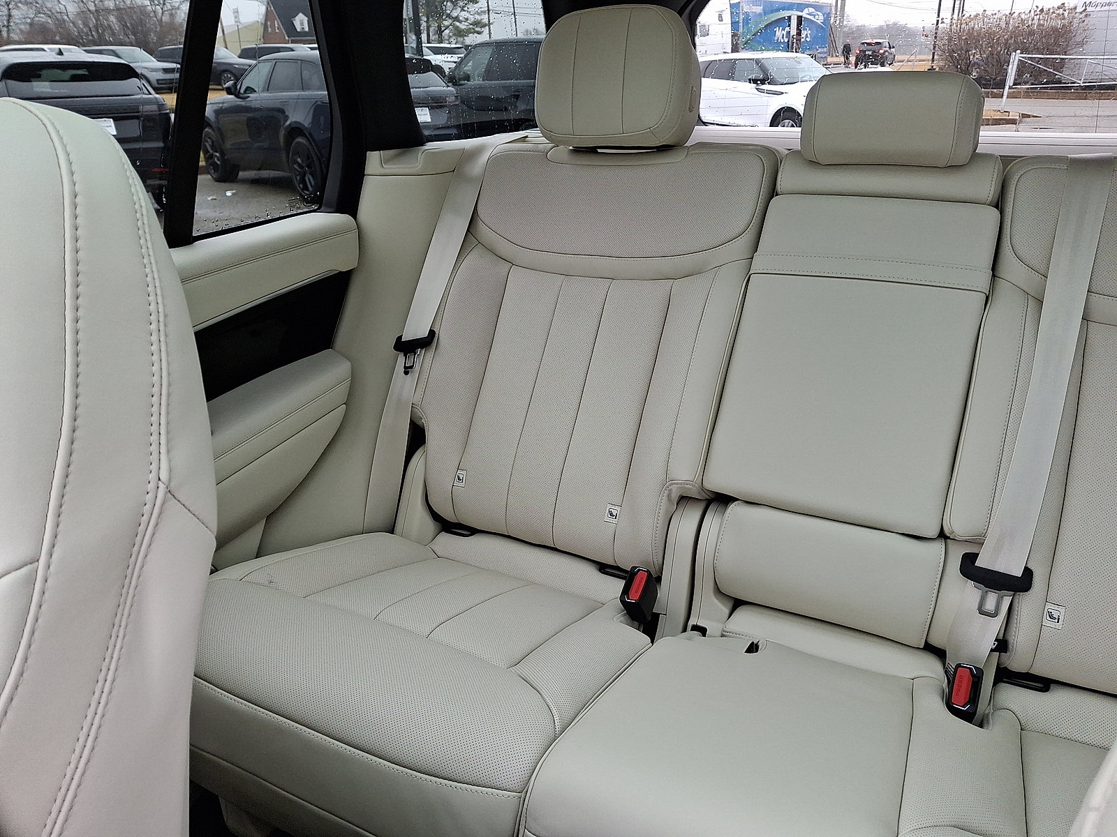 New 2026 Land Rover Range Rover SE image 15