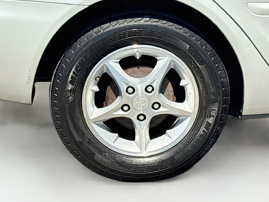 Used 2004 Toyota Camry LE FWD image 30