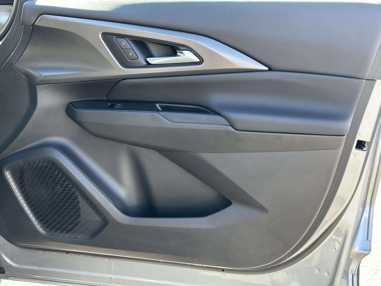 Certified 2026 Chevrolet Equinox EV LT image 27