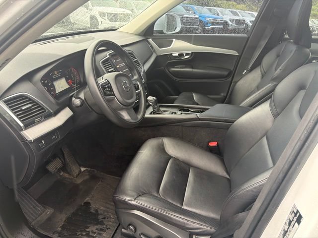 Used 2022 Volvo XC90 T5 Momentum w/ Climate Package AWD/4WD image 22
