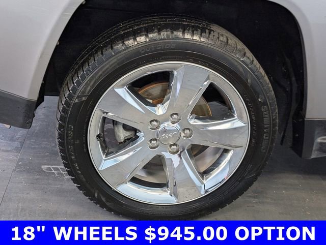 Used 2016 Jeep Compass Latitude w/ Sun/Sound Group image 4