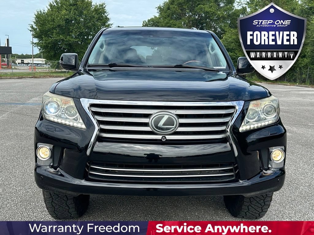 Used 2013 Lexus LX 570 4WD w/ Luxury Pkg w/Pre-crash image 9