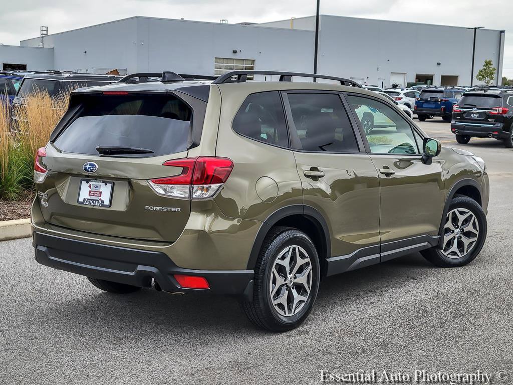Certified 2024 Subaru Forester Premium AWD/4WD image 7