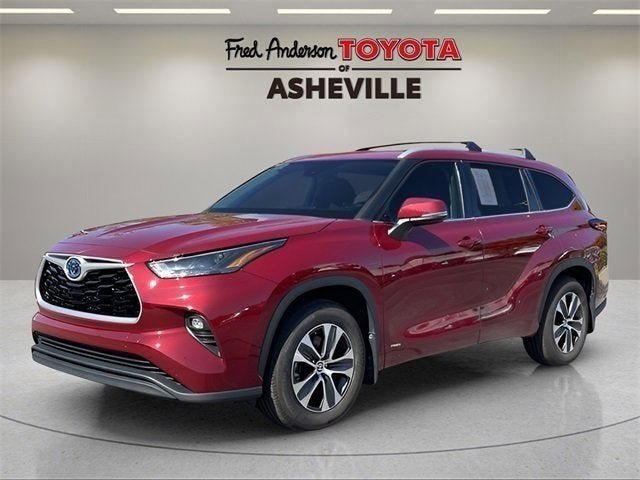 Used 2022 Toyota Highlander XLE