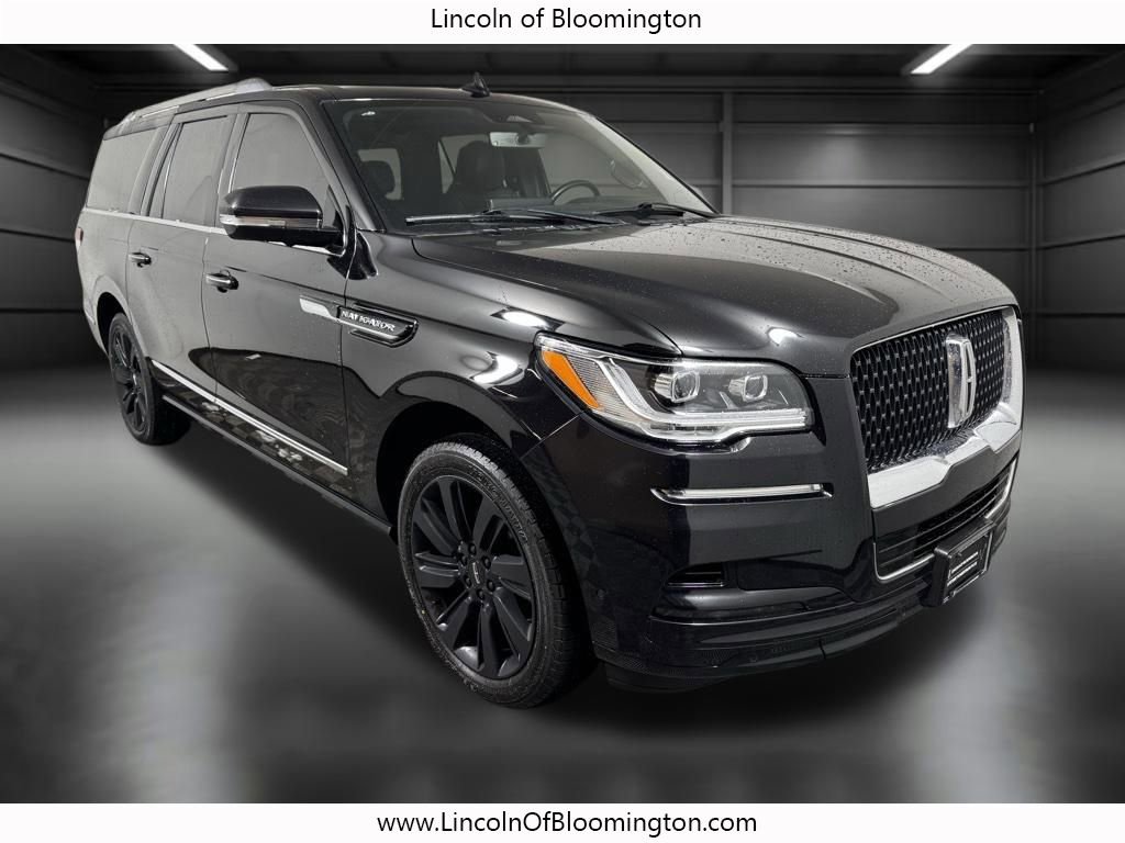 Certified 2023 Lincoln Navigator L Reserve w/ Equipment Group 201A image 11