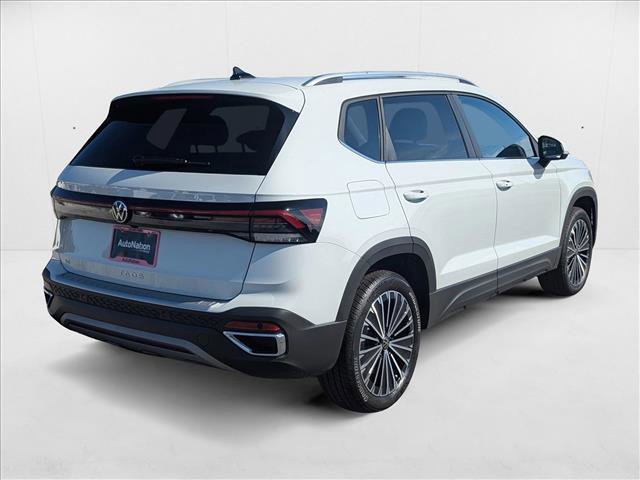New 2025 Volkswagen Taos SE image 2