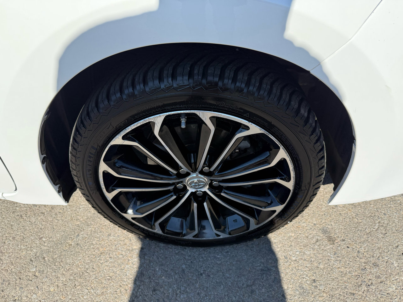 Used 2016 Toyota Corolla S Premium image 31