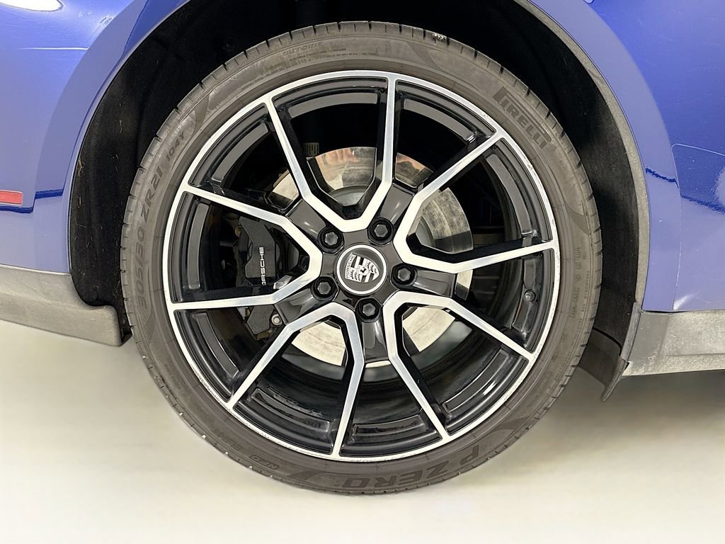 Certified 2023 Porsche Taycan 4S AWD/4WD image 32