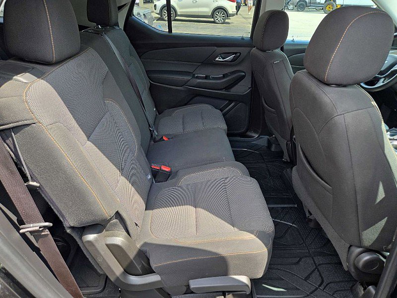 Used 2021 Chevrolet Traverse LS image 16
