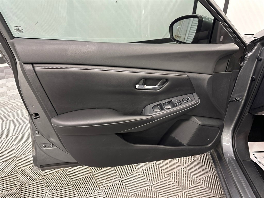 Used 2020 Nissan Sentra SV image 9