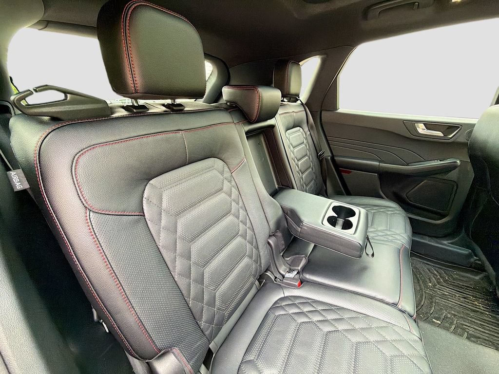 Used 2023 Ford Escape ST-Line Elite w/ Premium Technology Package AWD/4WD image 29