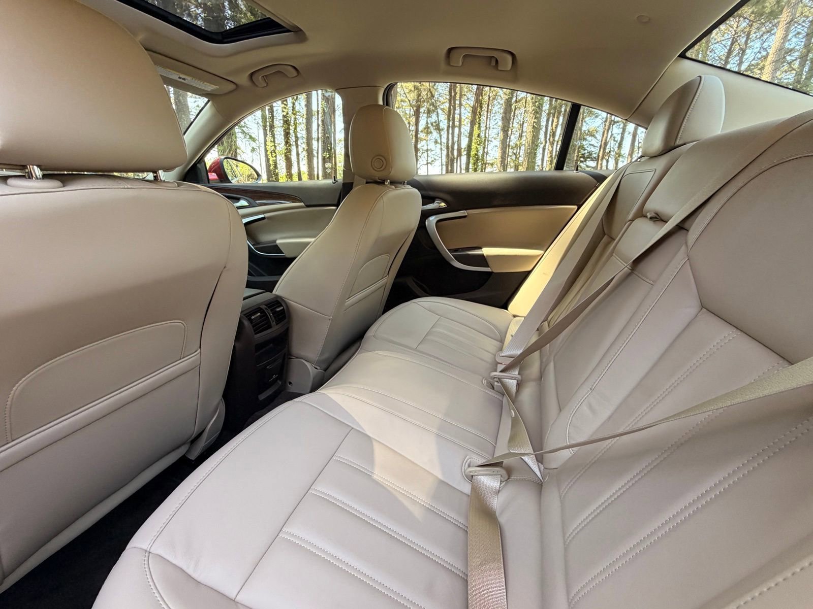 Used 2015 Buick Regal Premium w/ Experience Buick Package image 15