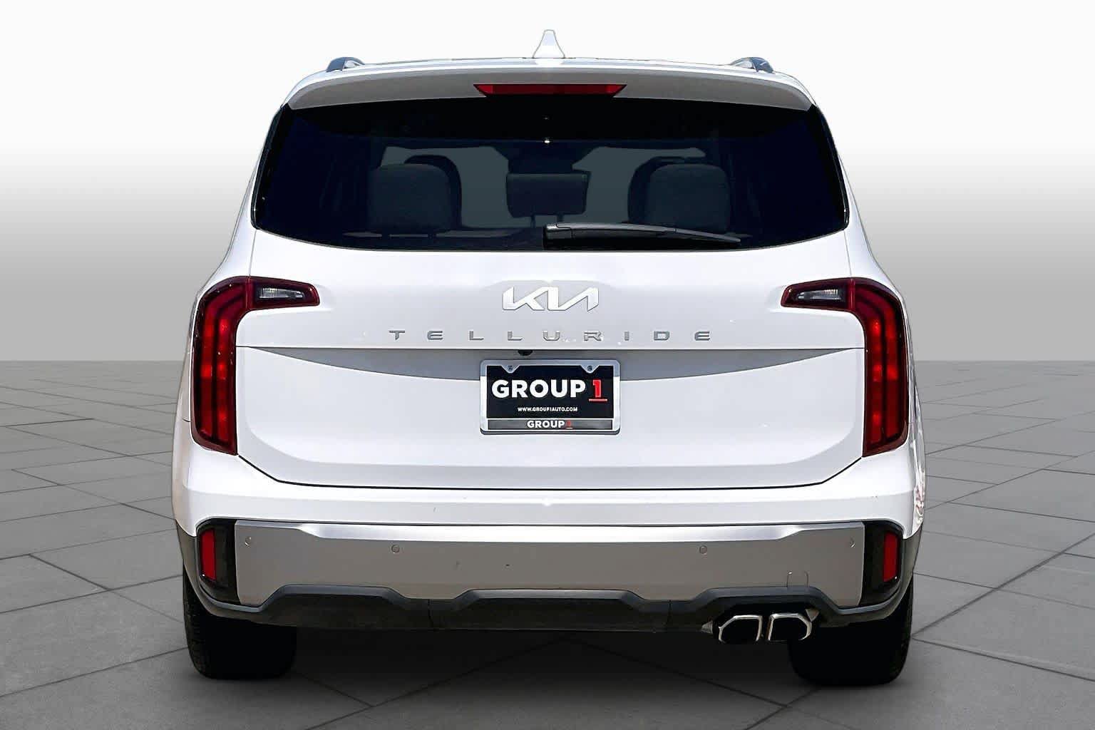 Used 2025 Kia Telluride S FWD image 5