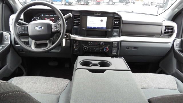 Certified 2025 Ford F250 XLT image 2
