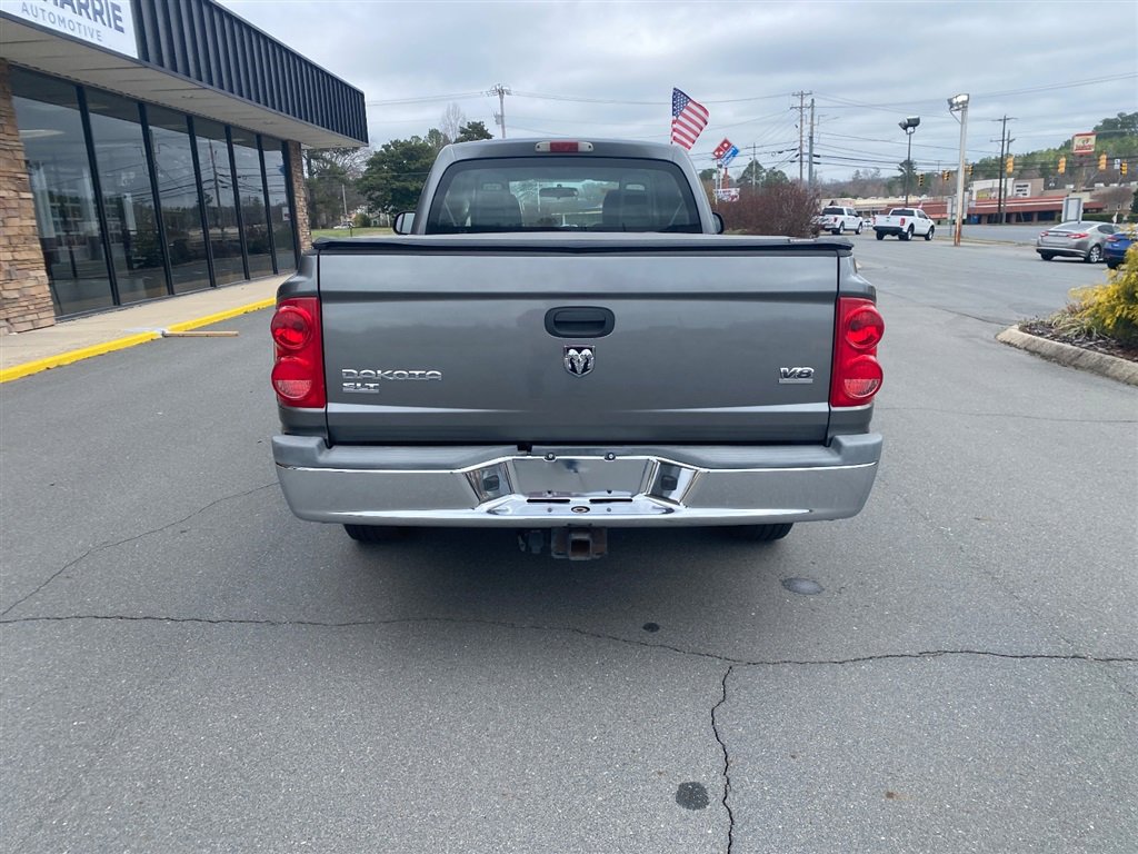 Used 2005 Dodge Dakota SLT w/ Trailer Tow Group AWD/4WD image 5