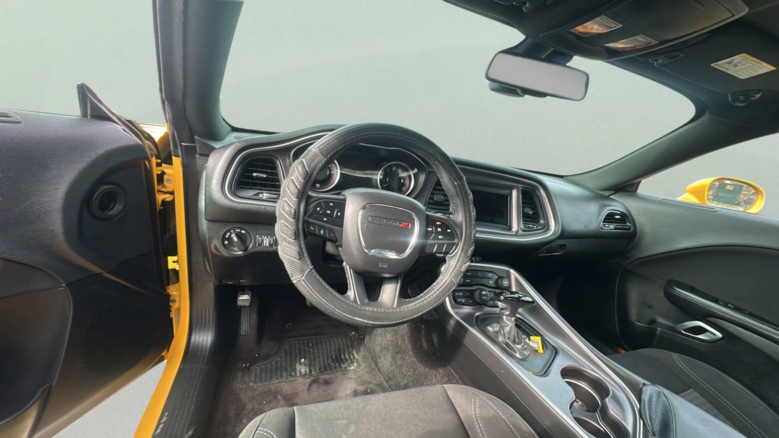Used 2018 Dodge Challenger SXT image 19