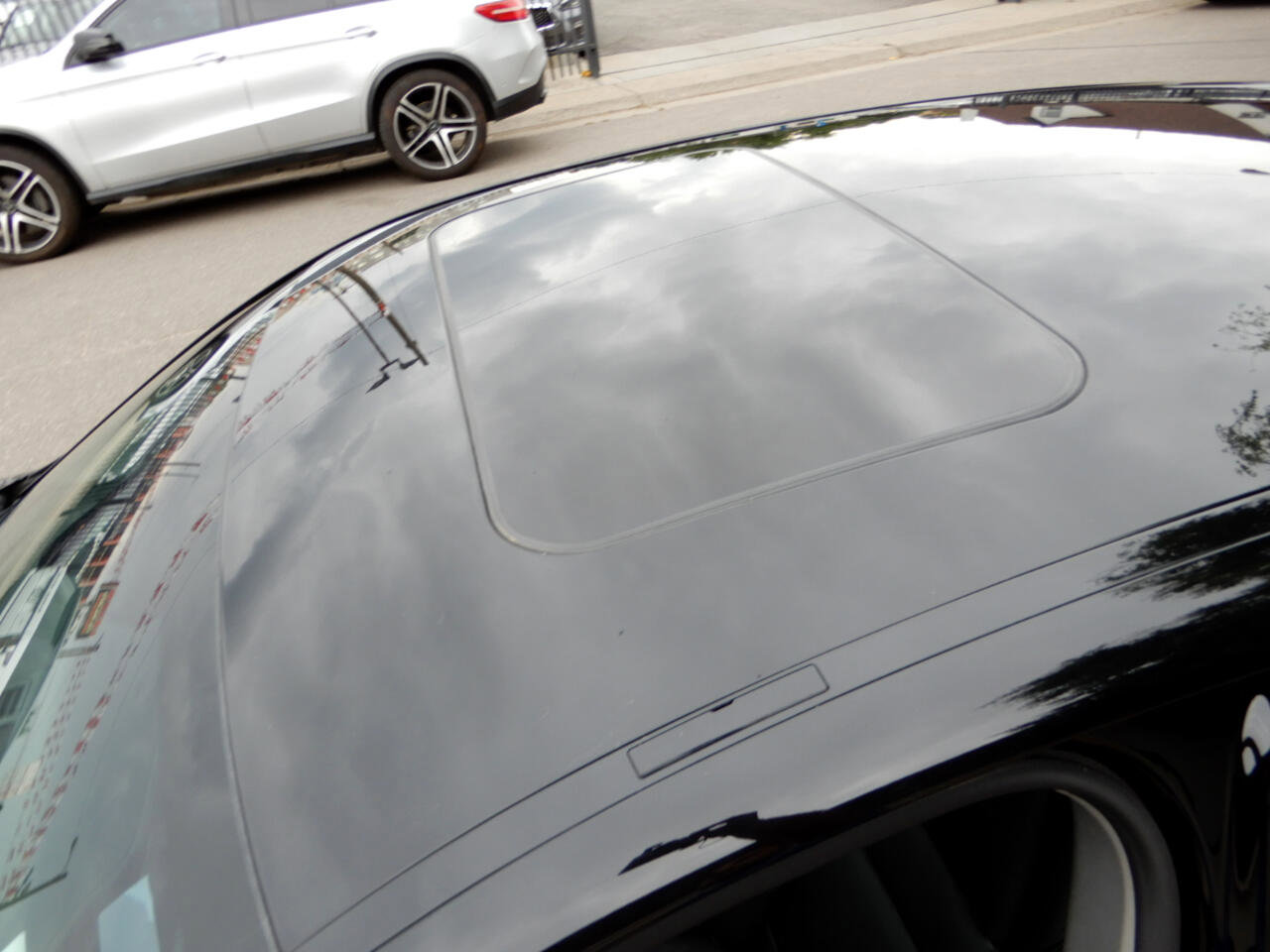 Used 2016 Porsche Panamera 4 image 20