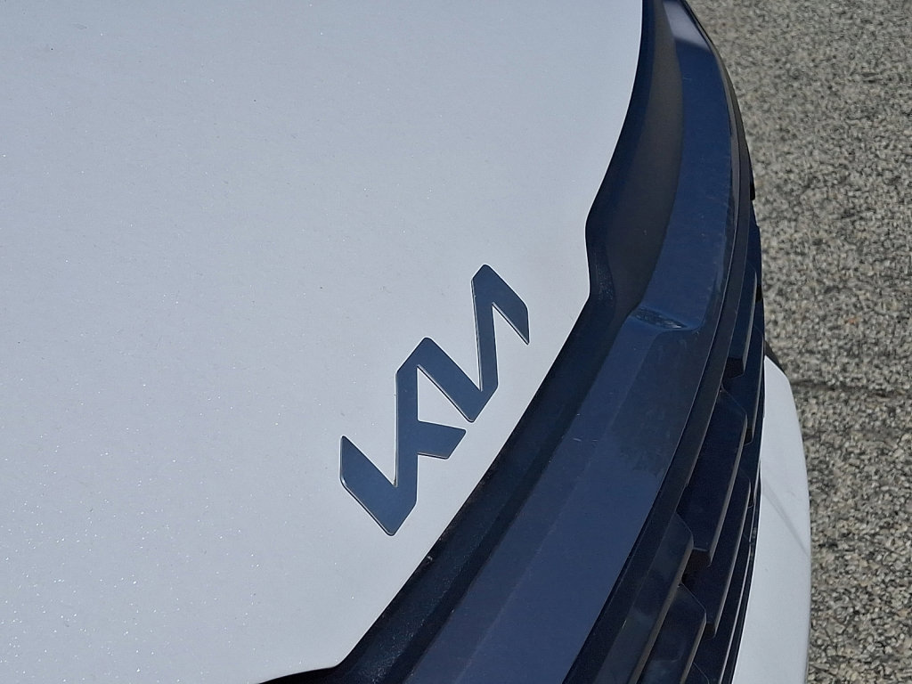 New 2026 Kia Sportage LX FWD image 5