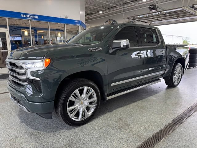 Used 2026 Chevrolet Silverado 1500 High Country AWD/4WD image 4