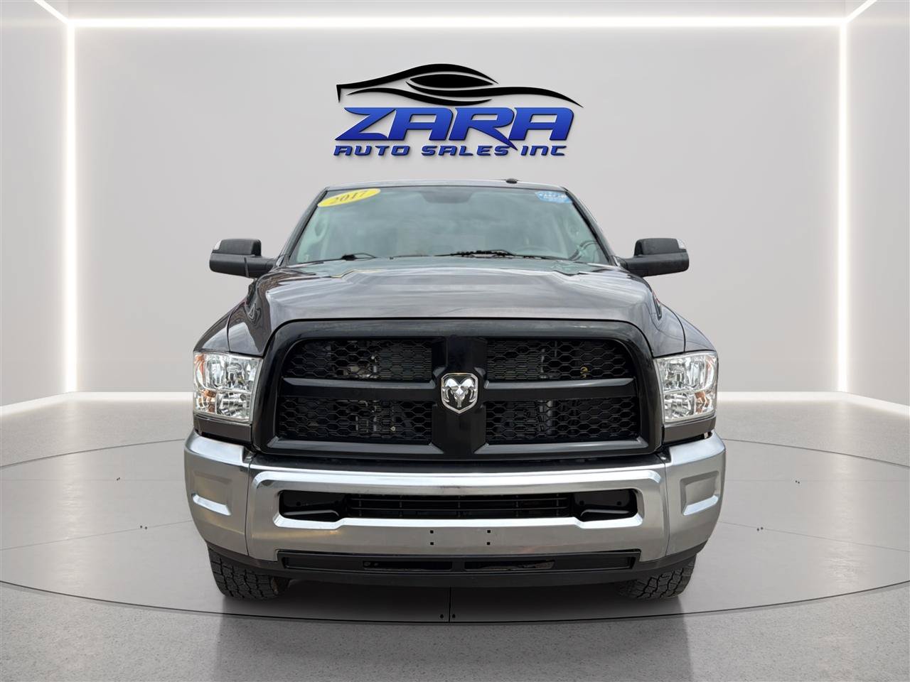 Used 2017 RAM 2500 Tradesman w/ Chrome Appearance Group AWD/4WD image 2