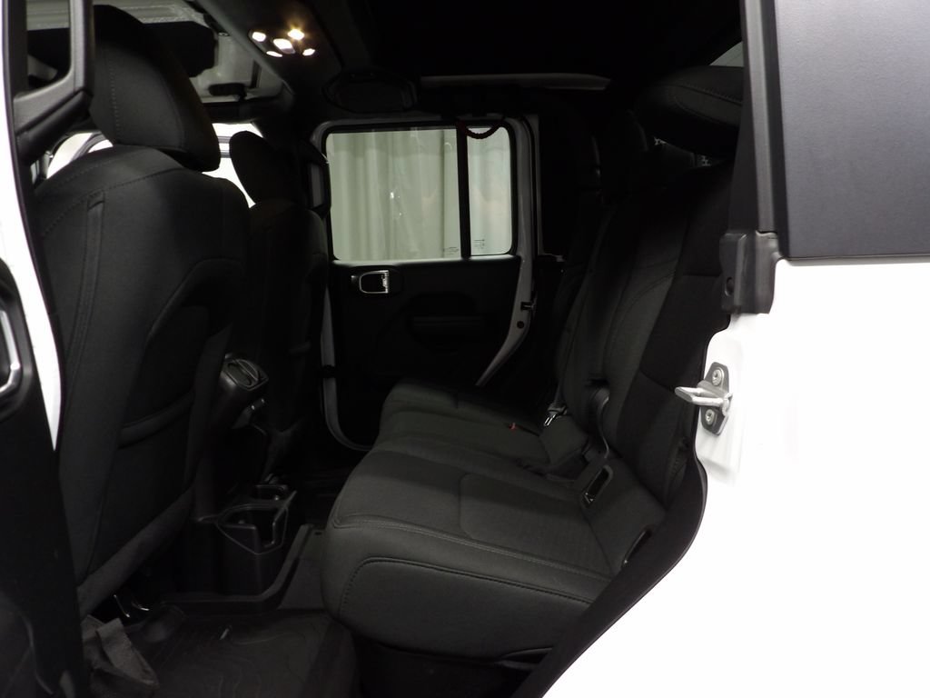 Used 2021 Jeep Gladiator Sport AWD/4WD image 16