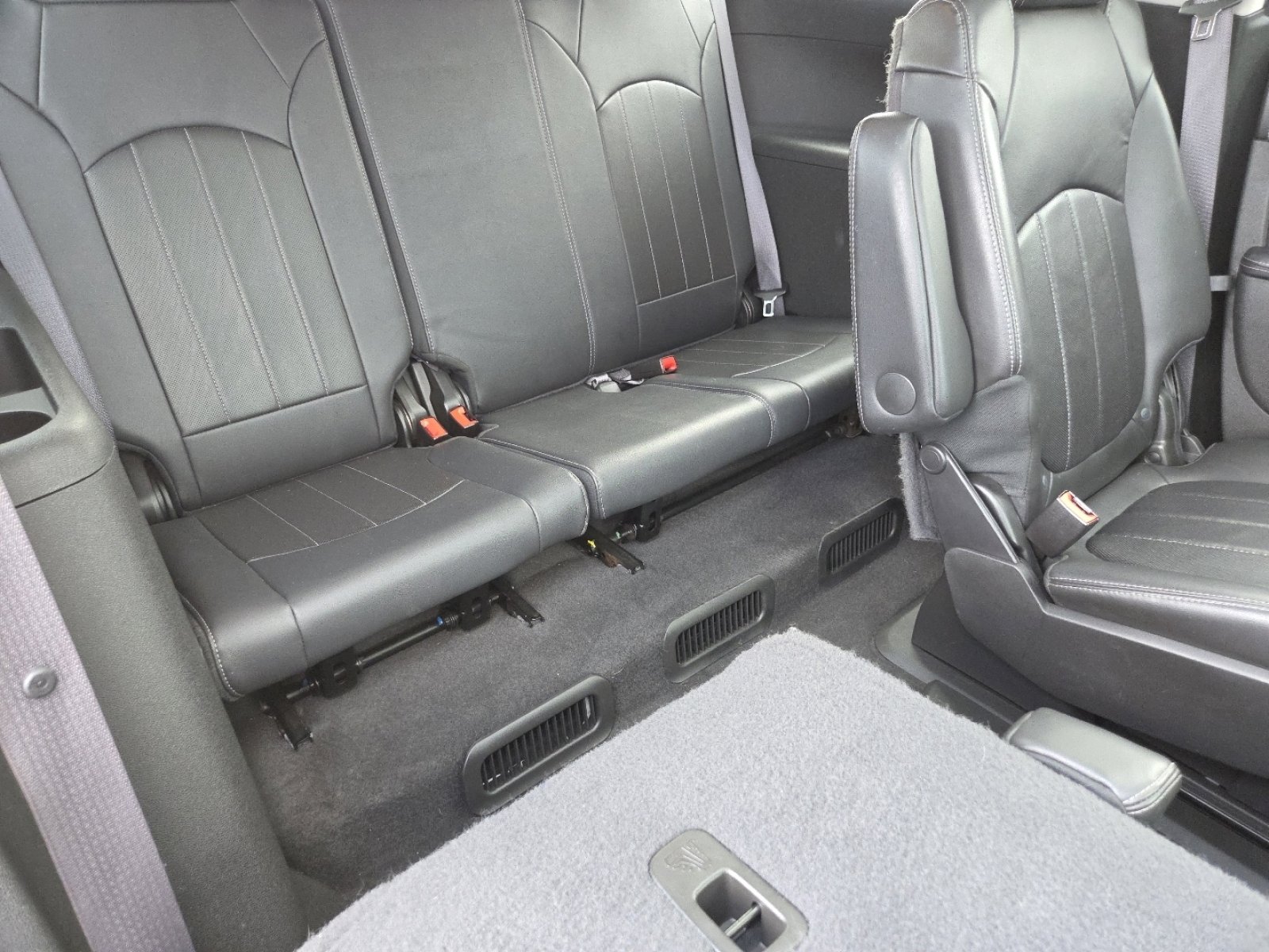 Used 2015 Buick Enclave Leather image 22