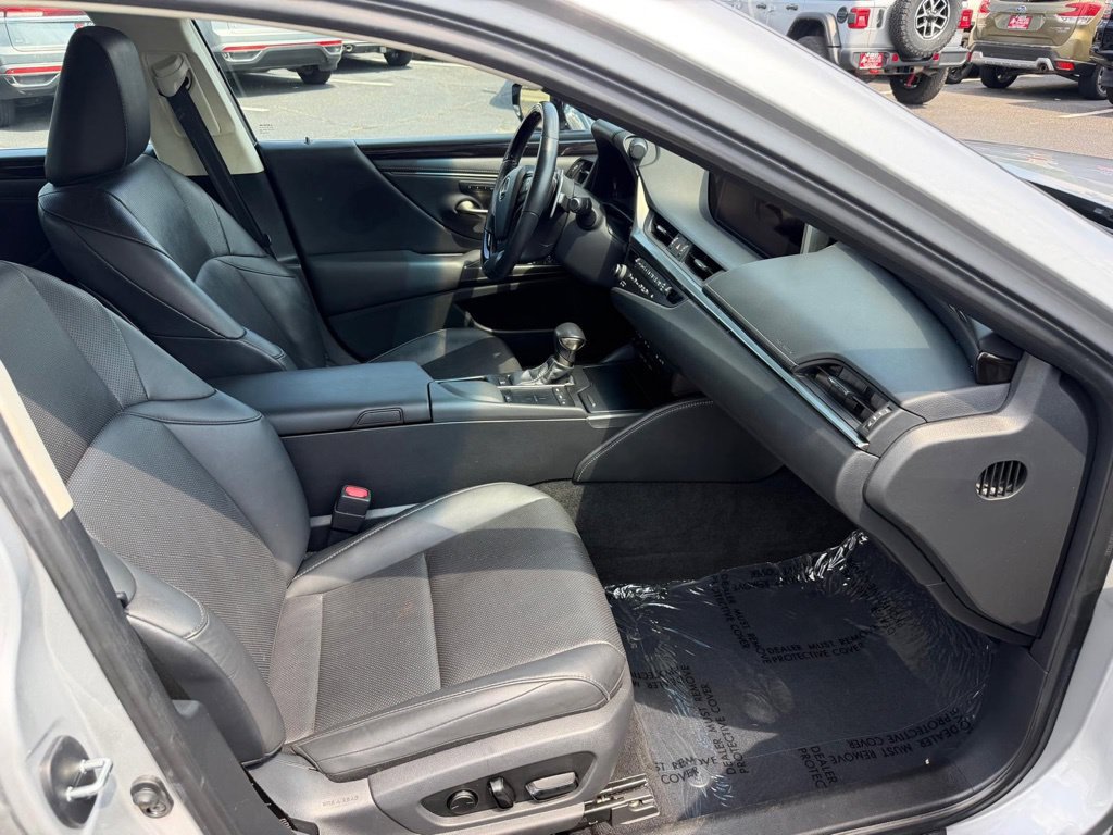 Used 2019 Lexus ES 350 w/ Premium Package FWD image 28