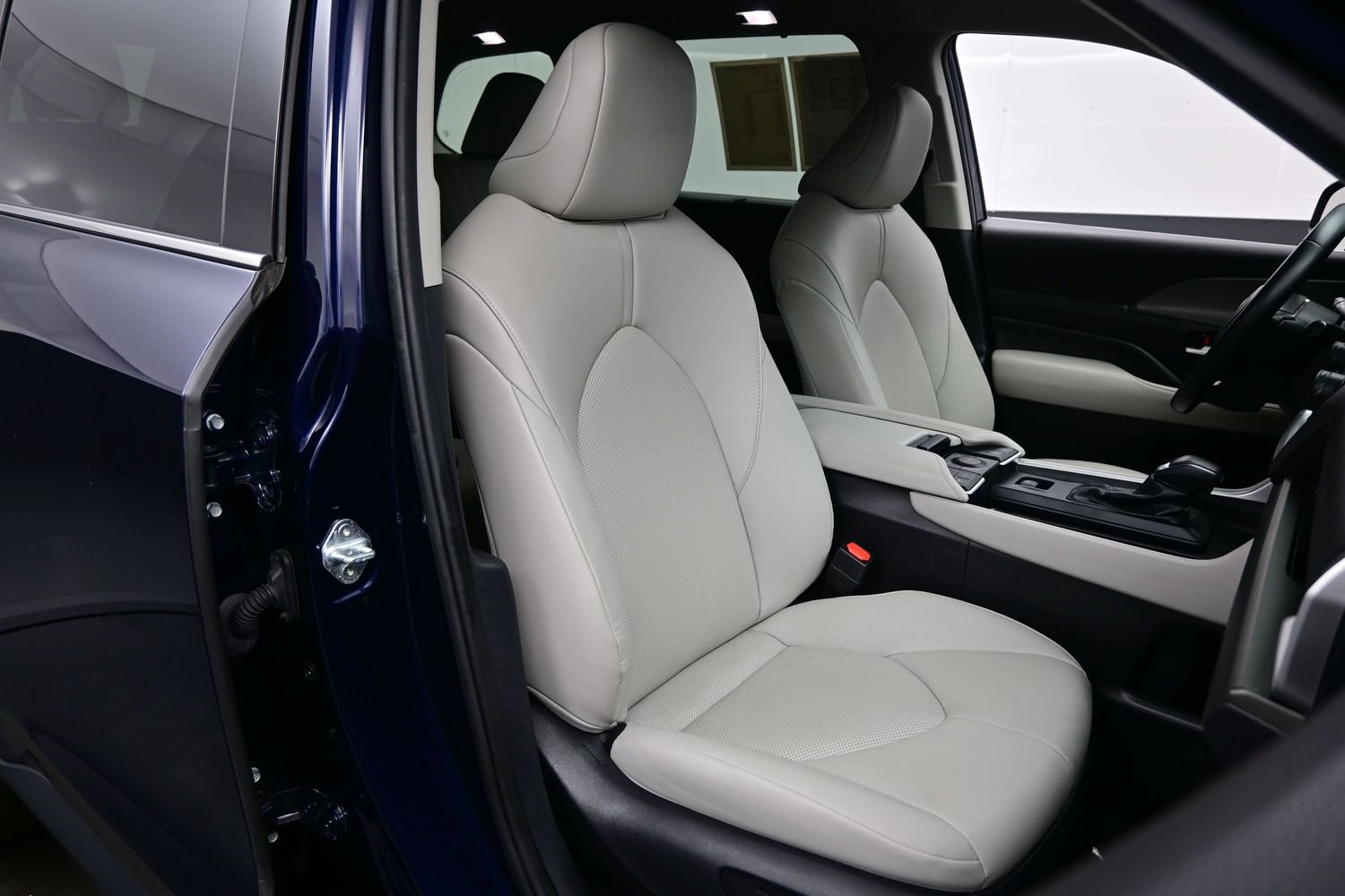 Used 2024 Toyota Grand Highlander AWD image 14