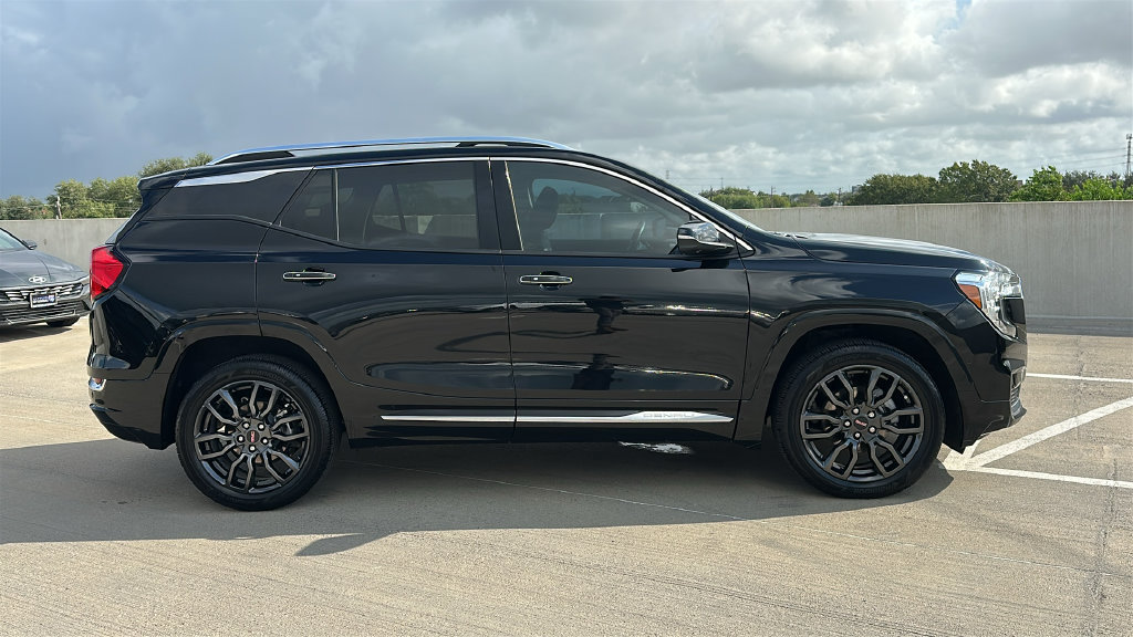 Used 2024 GMC Terrain Denali w/ Black Diamond Edition AWD/4WD image 14