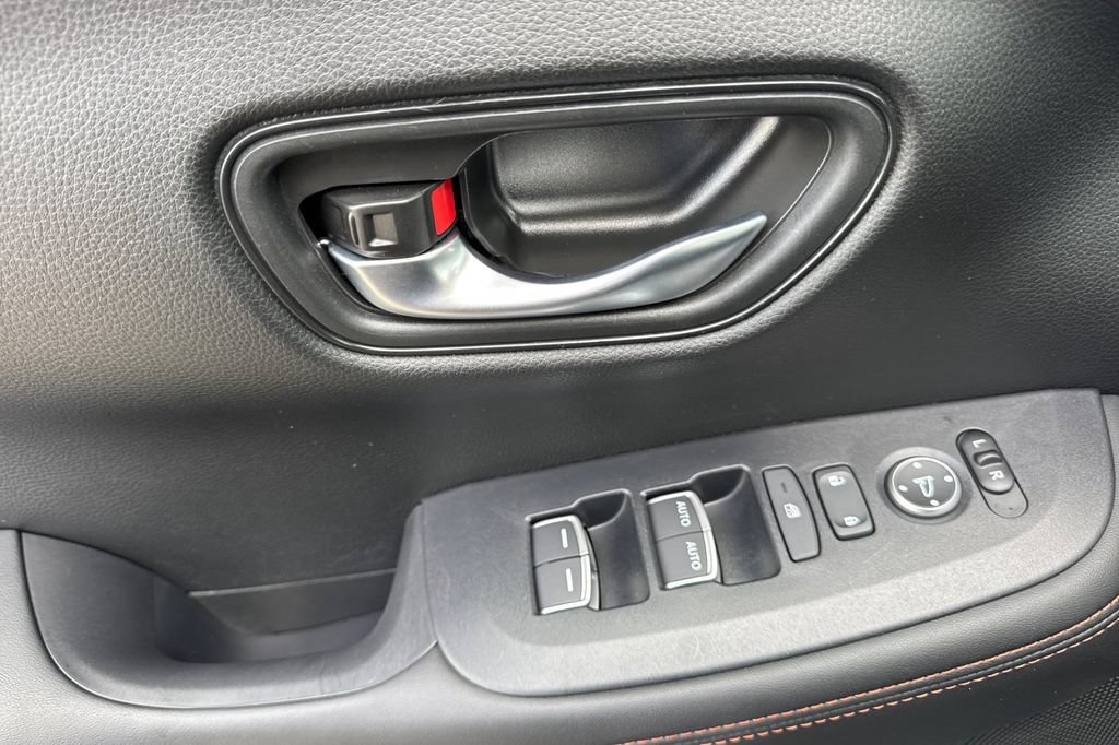 Certified 2025 Honda HR-V Sport image 13