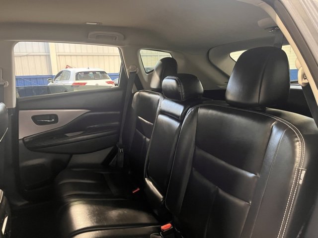 Used 2023 Nissan Murano SV image 17