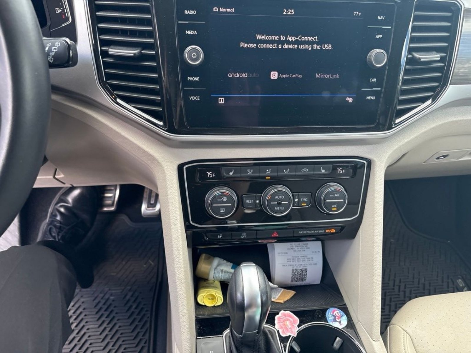 Used 2019 Volkswagen Atlas SEL R-Line AWD/4WD image 15