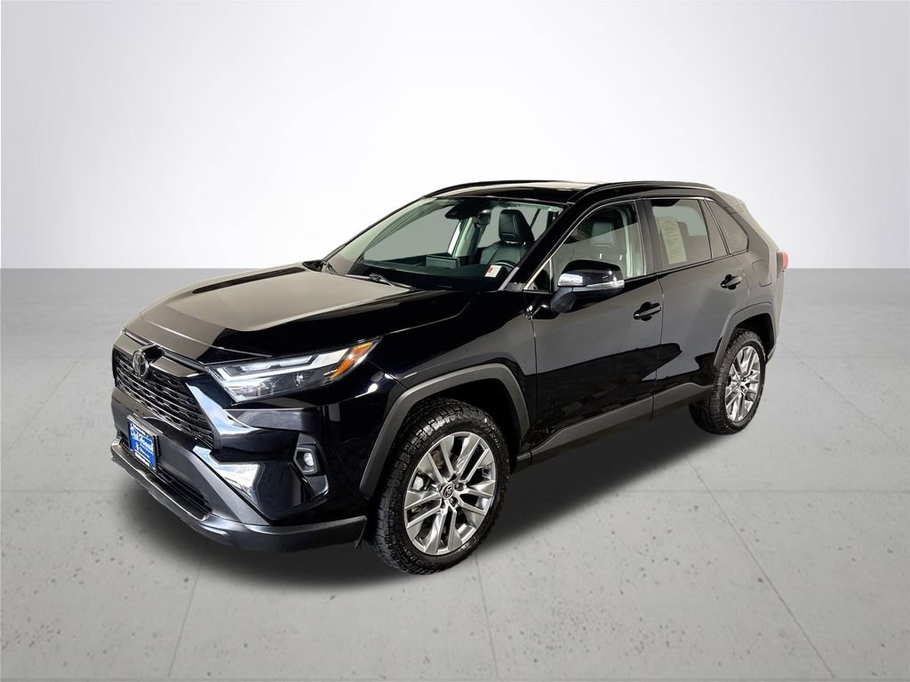 Used 2022 Toyota RAV4 XLE Premium w/ Carpet Mat Package (TMS) AWD/4WD image 2