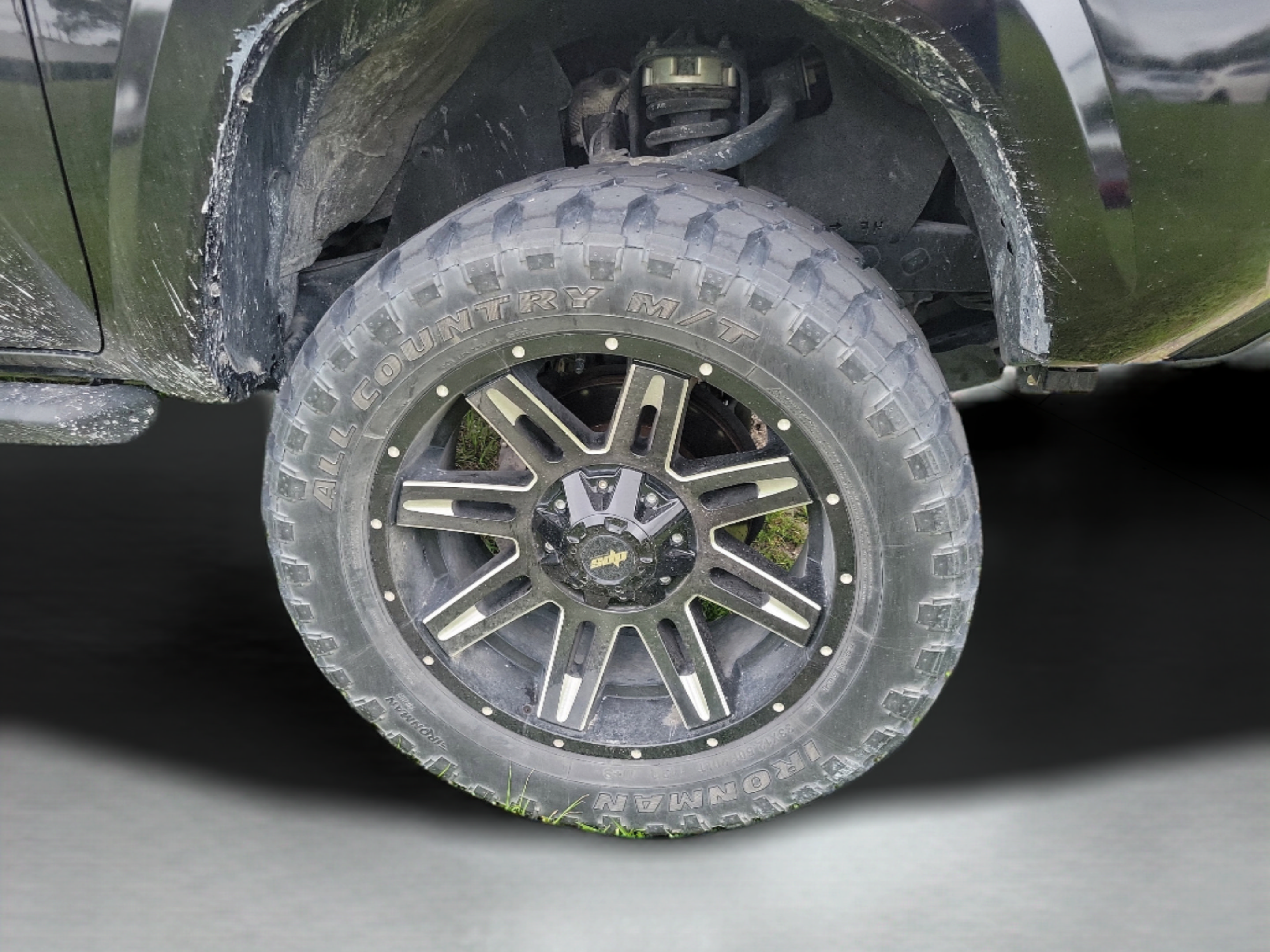 Used 2018 Toyota Tacoma SR5 RWD image 14