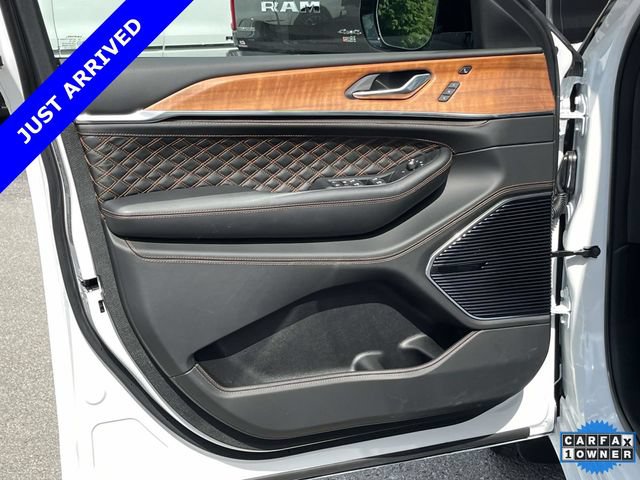 Certified 2026 Jeep Grand Cherokee L Summit w/ Obsidian Package AWD/4WD image 34