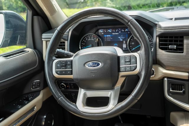 Used 2024 Ford Expedition Limited AWD/4WD image 13