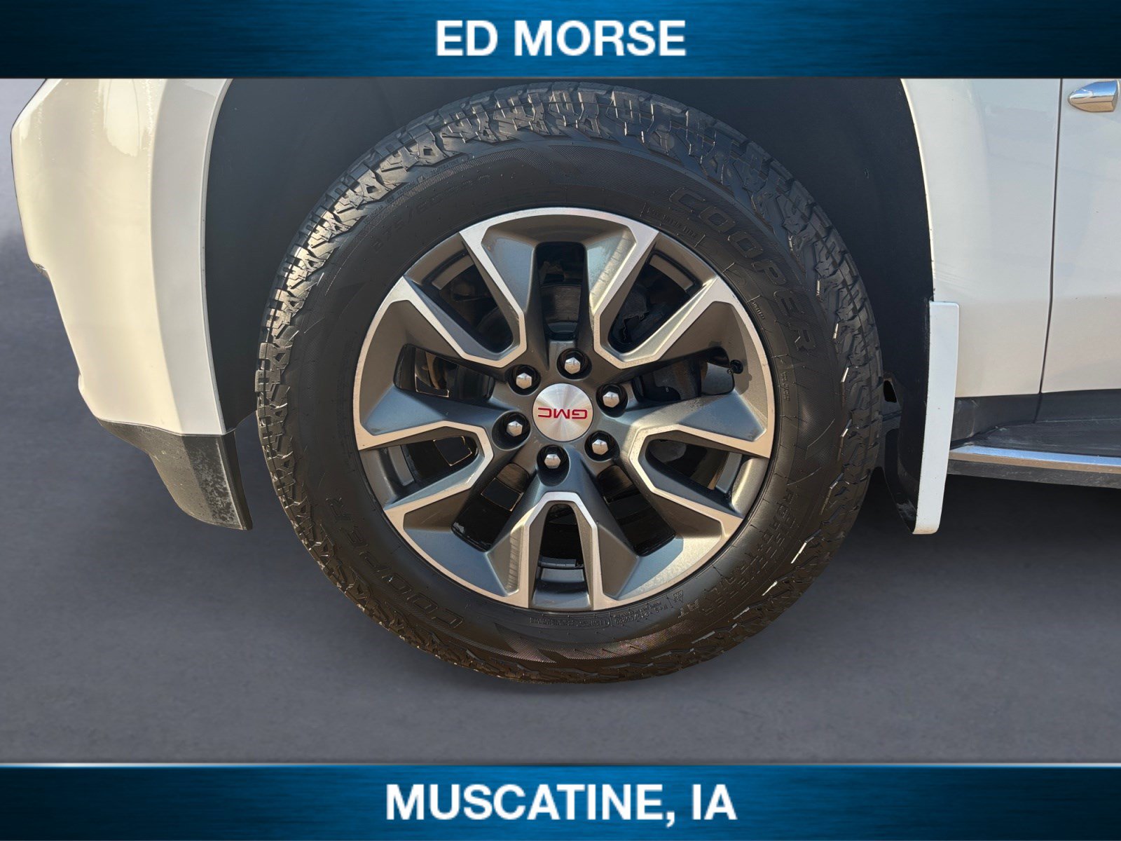 Used 2019 GMC Yukon SLT AWD/4WD image 14