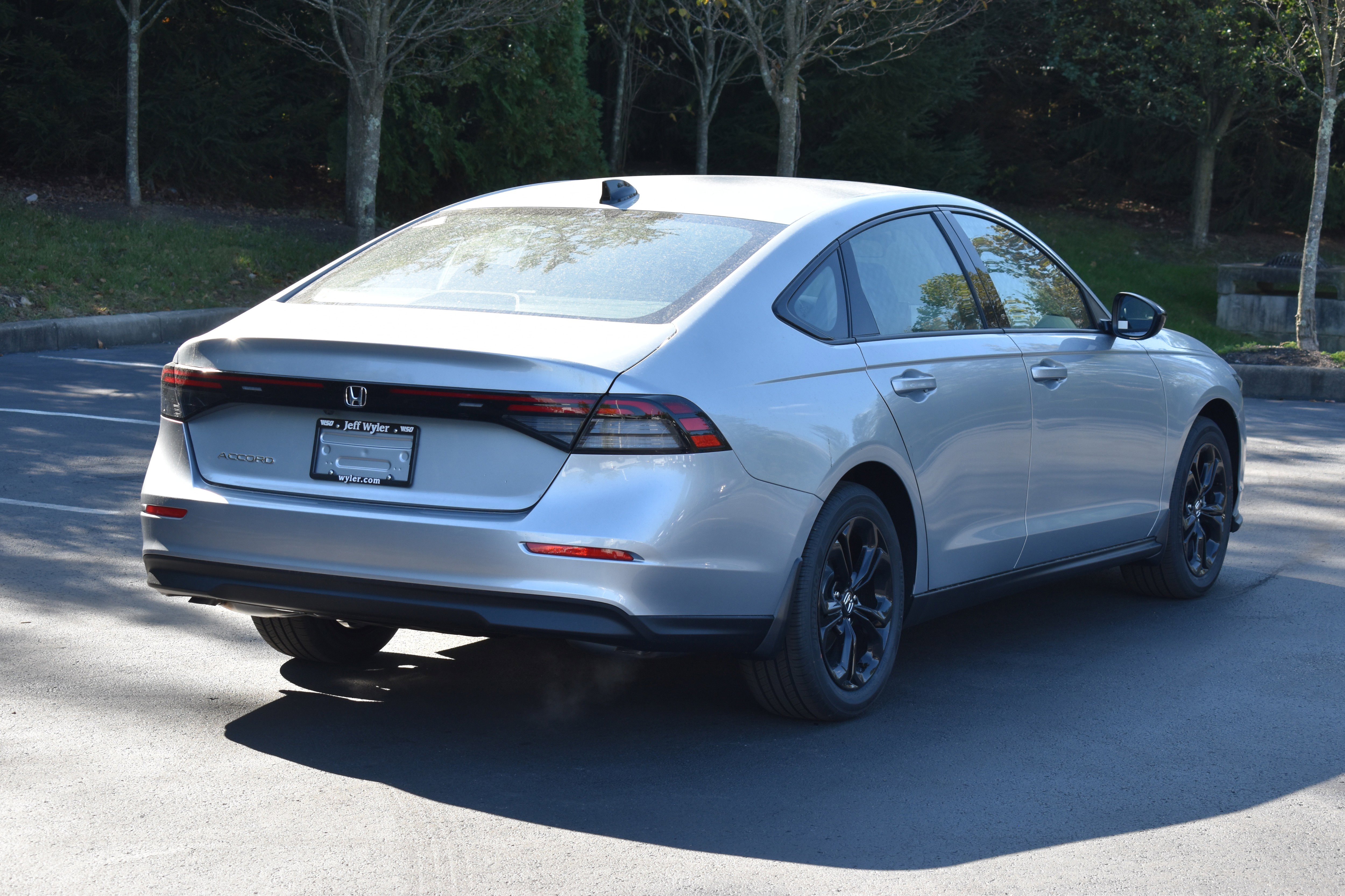 New 2025 Honda Accord SE image 8