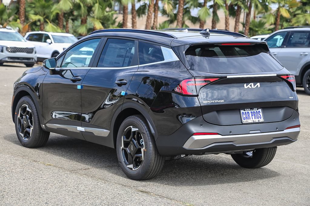 Certified 2026 Kia Sportage EX w/ EX Panoramic Sunroof Package AWD/4WD image 6